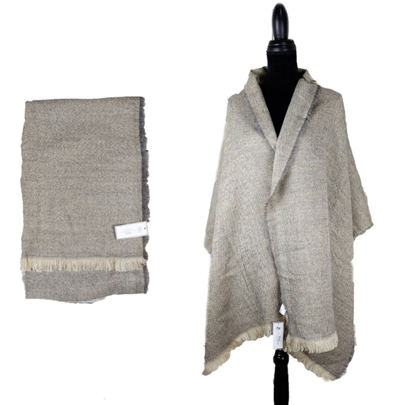 Taleen Accessories - NWT Taleen Collection Luxurious Taupe "Tweed" Fringe Wrap Scarf